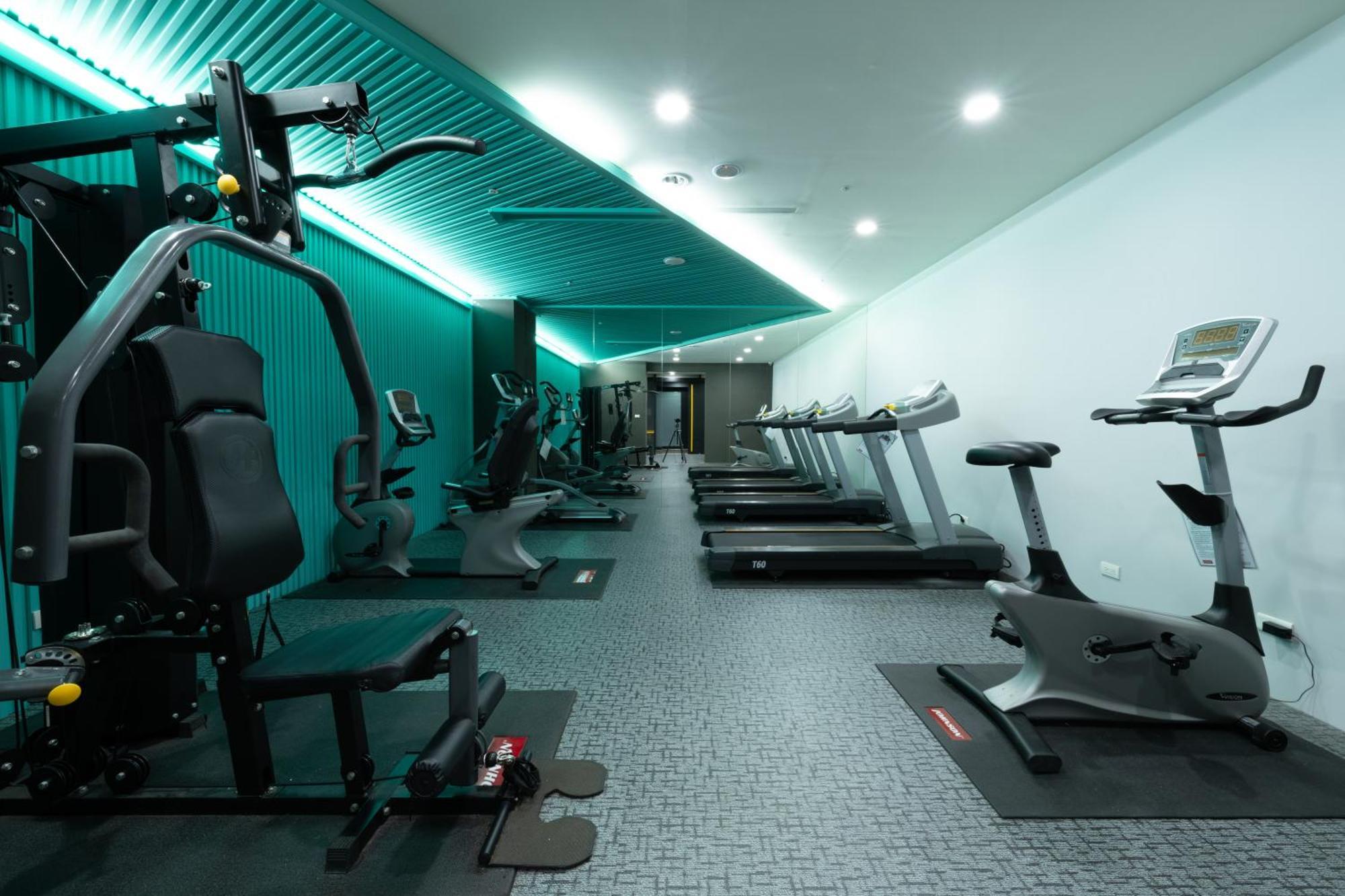 Ningcui Business Hotel 台中 外观 照片