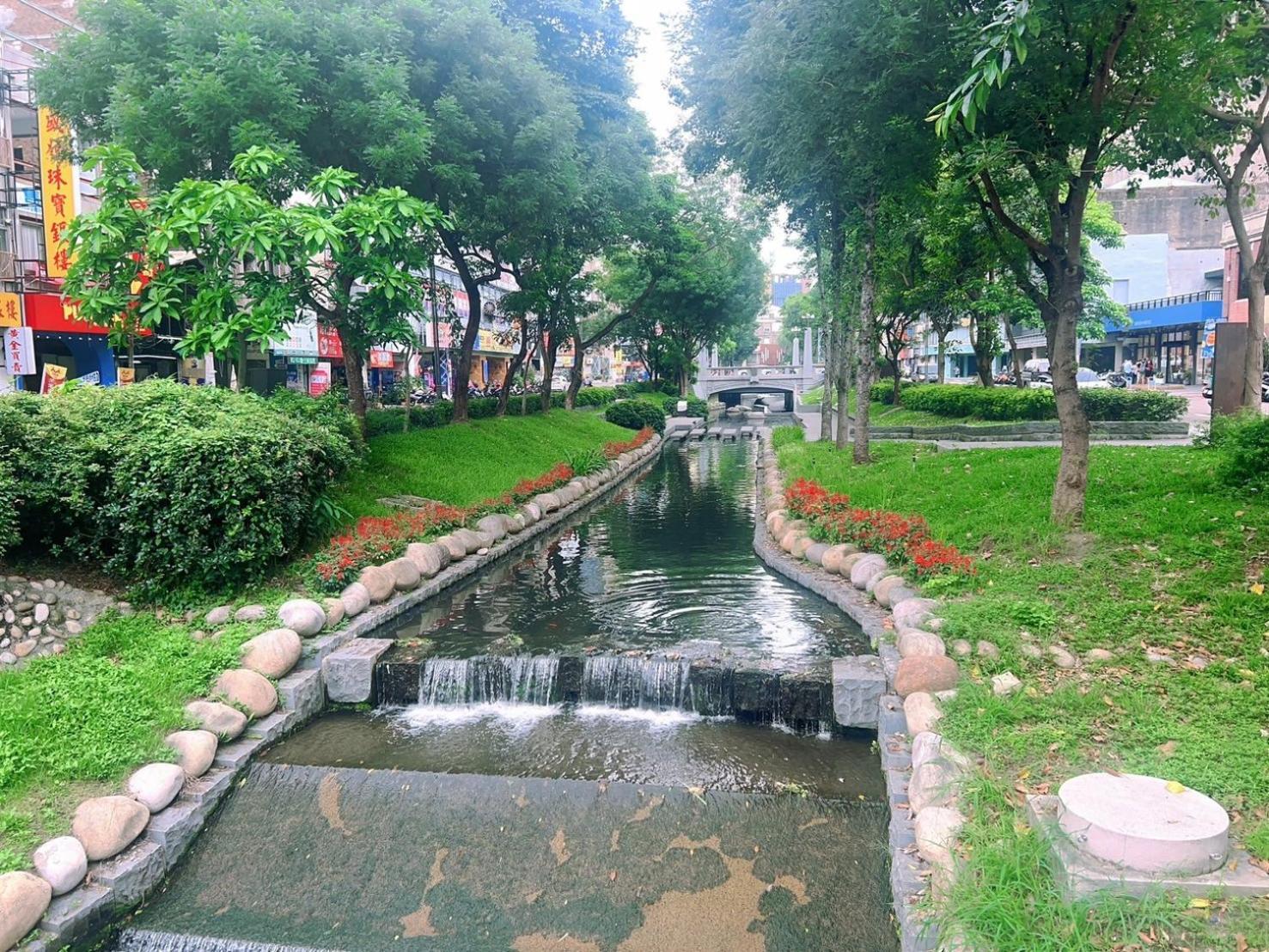 Ningcui Business Hotel 台中 外观 照片
